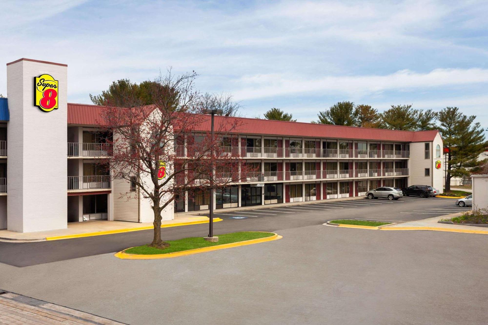 Super 8 By Wyndham Baltimore Northwest Windsor Mill Eksteriør billede